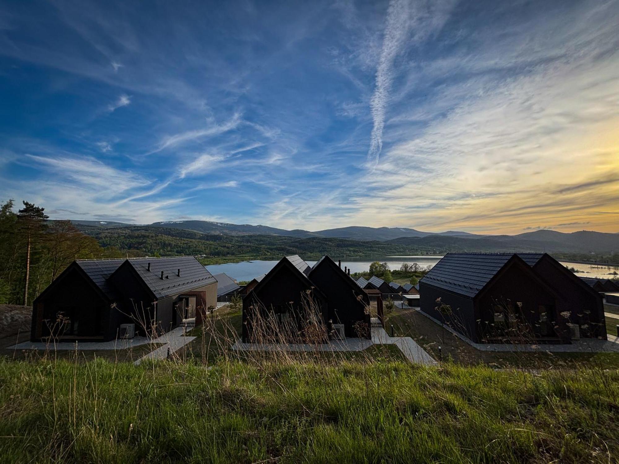 Wille W Lake Hill Karkonosze Resort & Spa Sosnówka Buitenkant foto